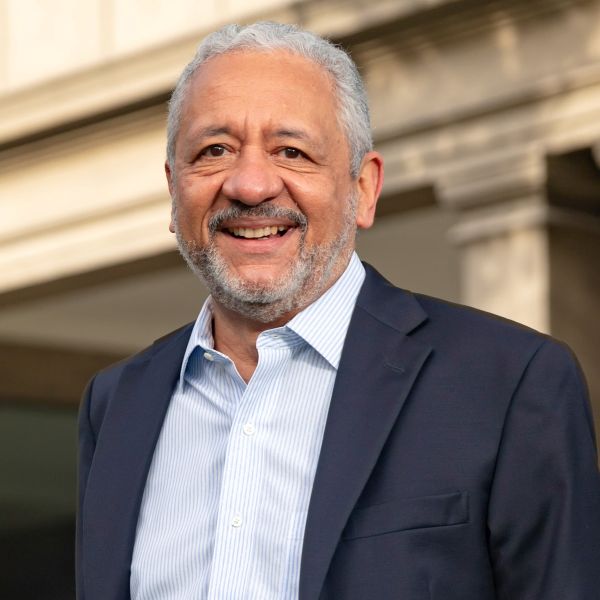 Dr. Ricaurte Vásquez Morales
